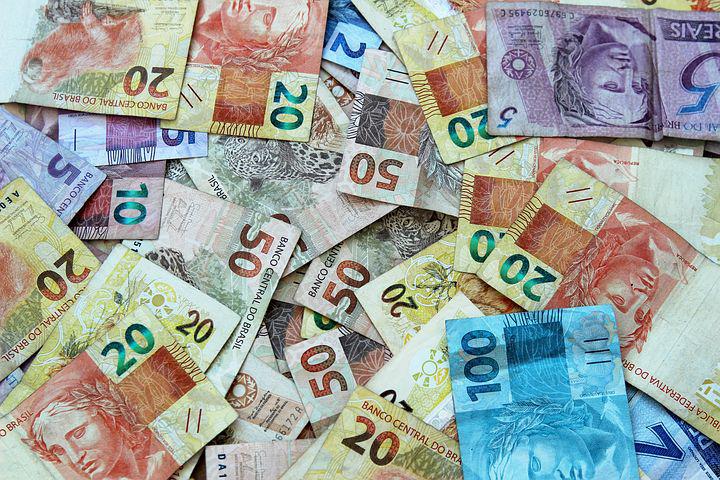 Leia mais sobre o artigo Significado de achar dinheiro de papel, cédula de dinheiro significado